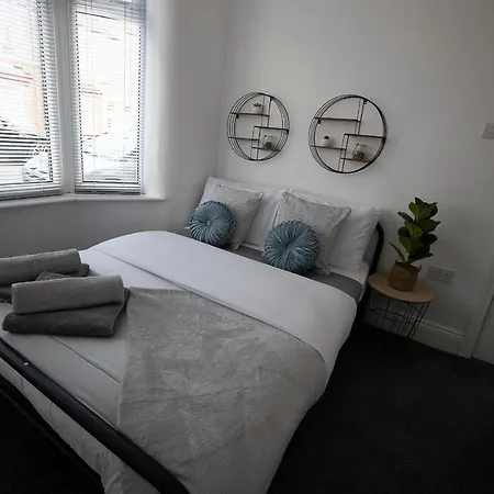 Ferienhaus Abingdon House 4 Bedrooms Workstays Uk Middlesbrough
