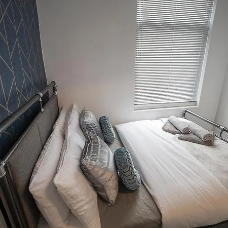 Abingdon House 4 Bedrooms Workstays Uk * Middlesbrough